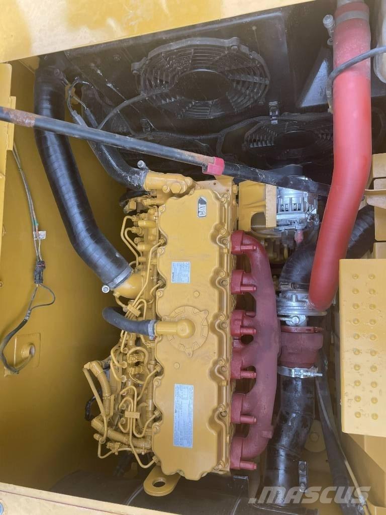 CAT CAT323 حفارات وسط 7 طن - 12 طن