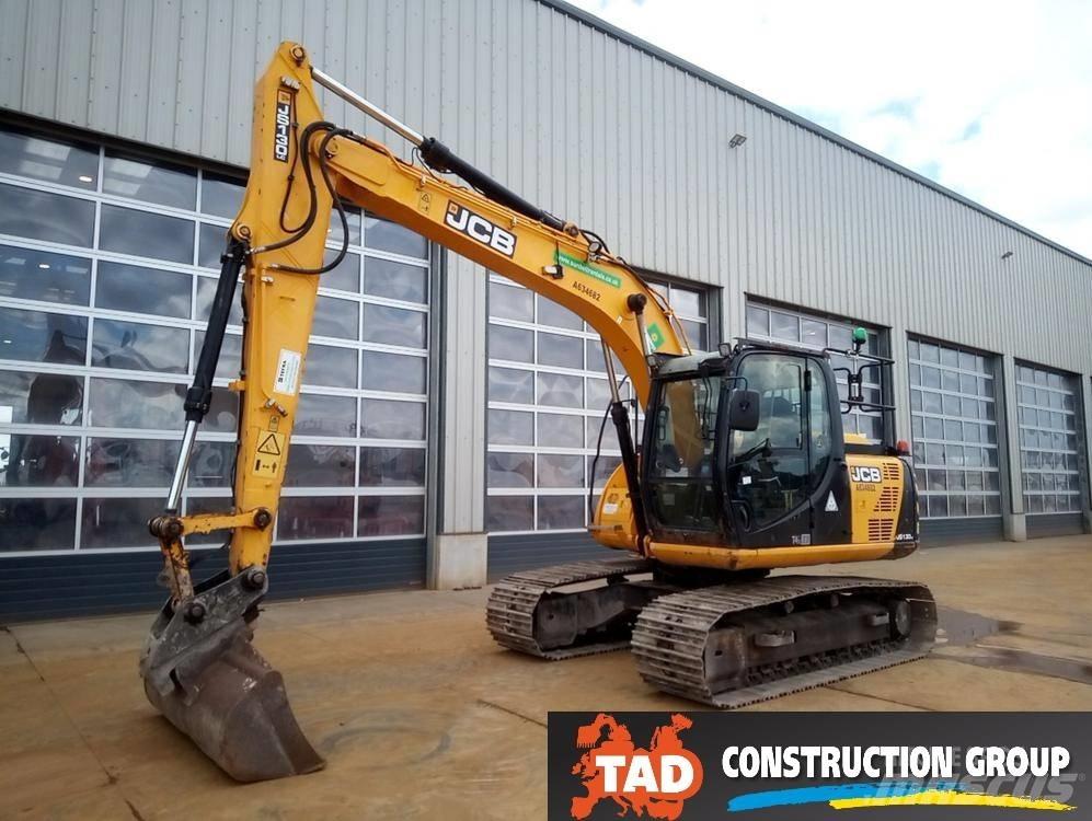 JCB JS 130 LC حفارات زحافة