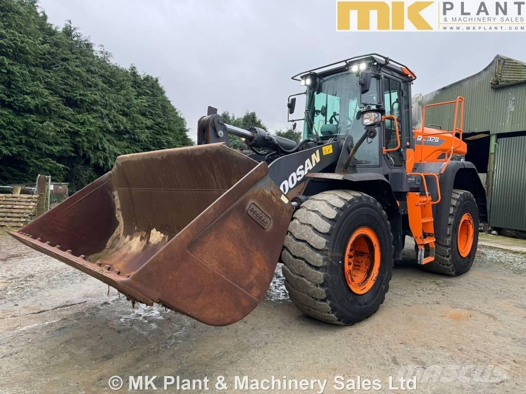 Doosan DL 320-7 لوادر بعجل