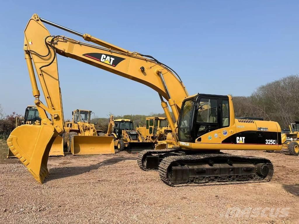 CAT 325CL حفارات زحافة