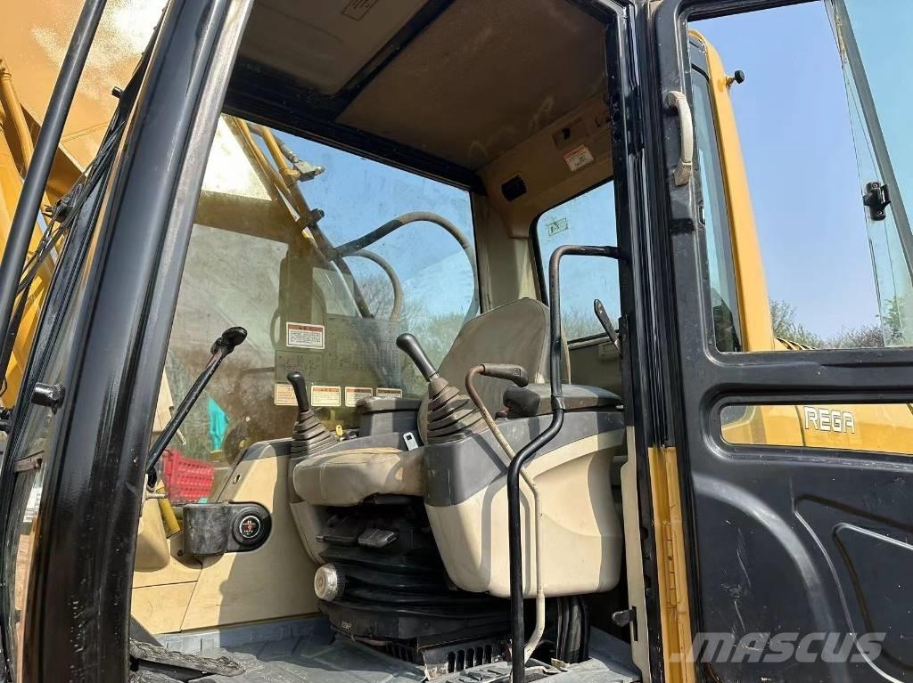 CAT 325CL حفارات زحافة