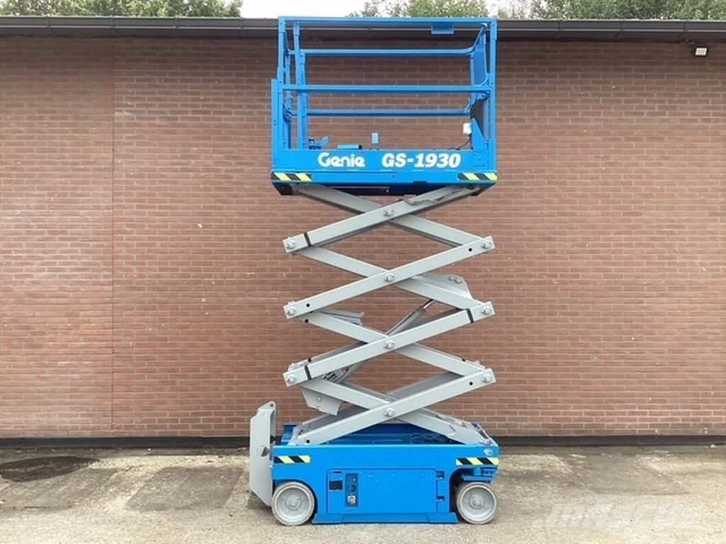 Genie GS1930 رافعات مقصية الشكل