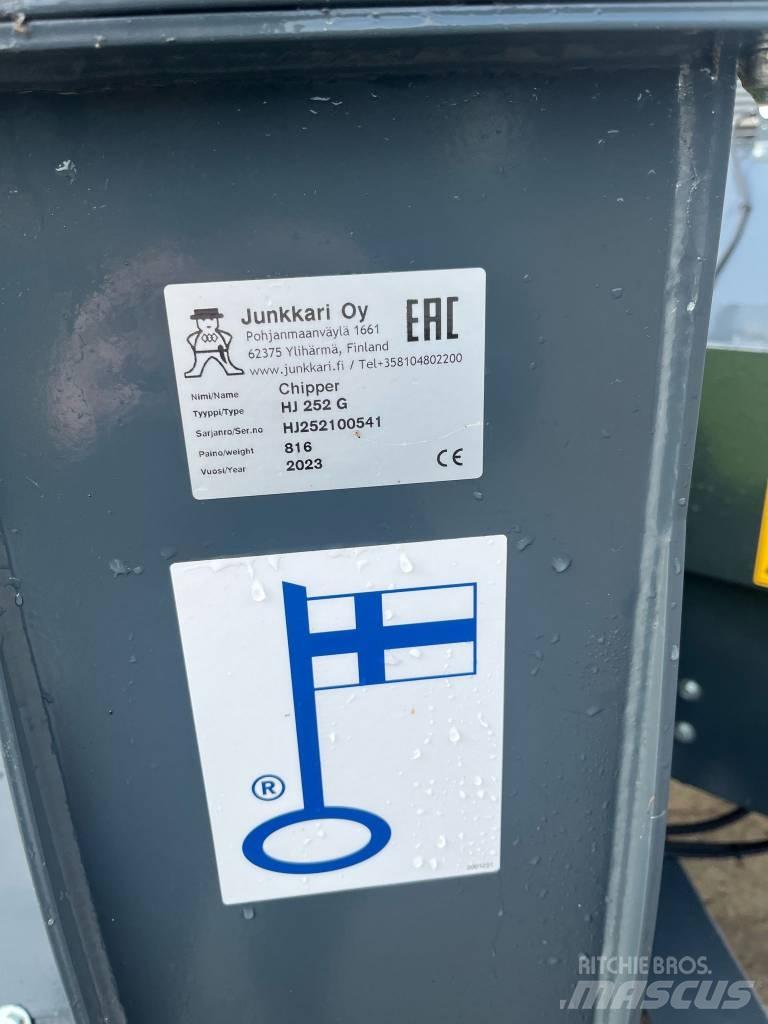 Junkkari HJ 252 G ماكينات تقطيع أخشاب الحراجة