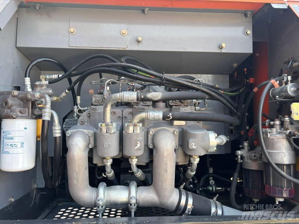 Hitachi ZX 350 LC-5B حفارات زحافة