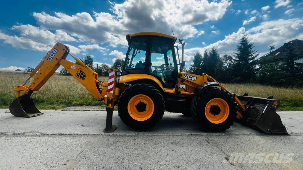 JCB 4CX لوادر ذات جرافات عكسية