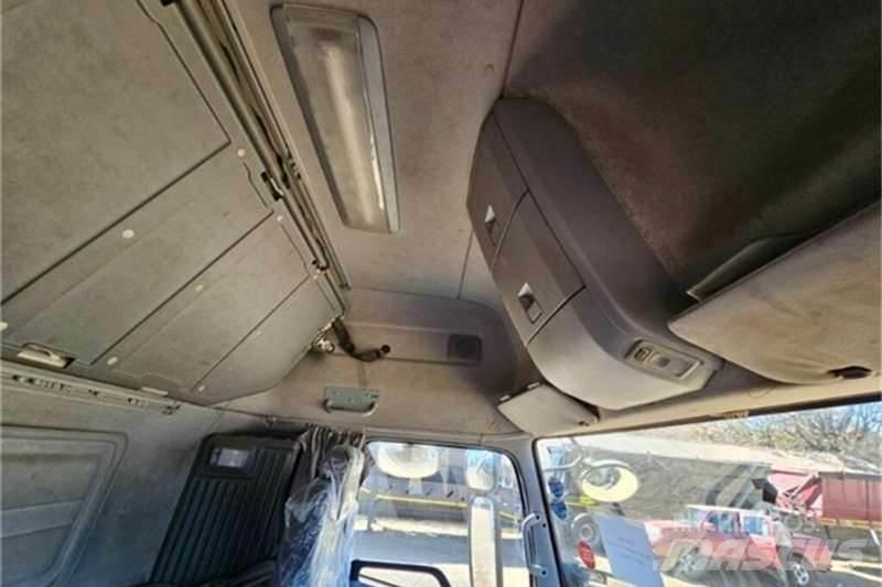 UD TRUCKS QUON شاحنات أخرى