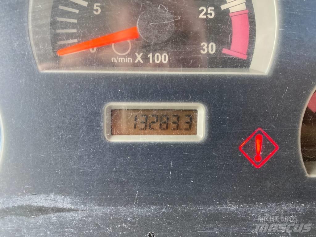 CAT 422 F TURBO لوادر ذات جرافات عكسية