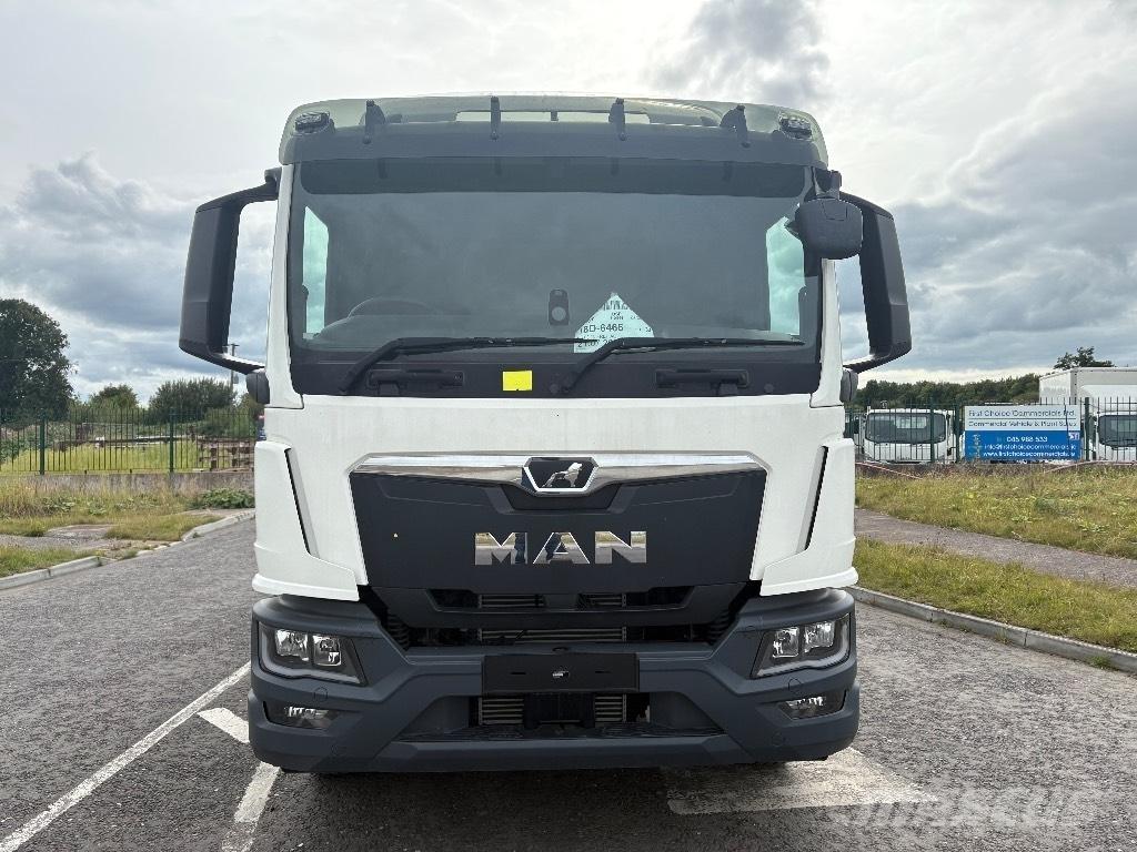 MAN TGM18.250 شاحنات مسطحة/مفصلية الجوانب
