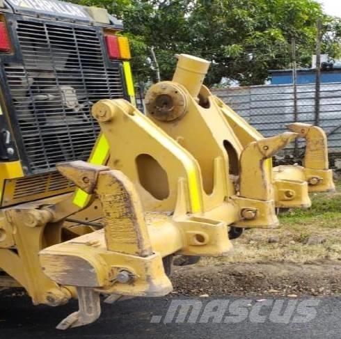 CAT 140 M معدات تمهيد الطرق