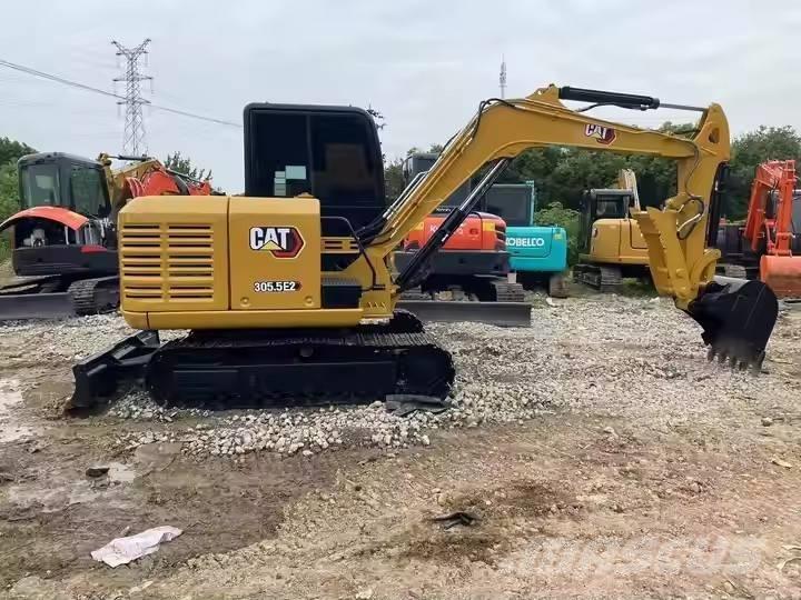 CAT 305.5 E 2 حفارات زحافة