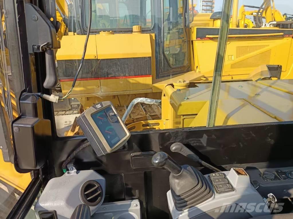 CAT 305.5 E 2 حفارات زحافة