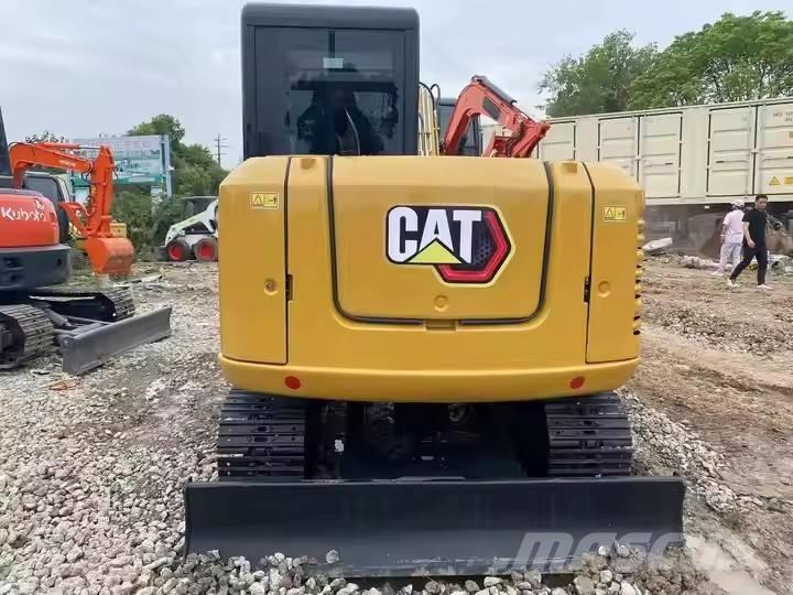 CAT 305.5 E 2 حفارات زحافة