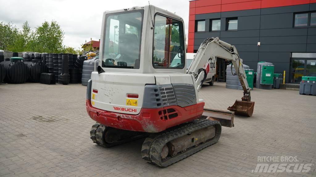 Takeuchi TB 235 حفارات صغيرة أقل من 7 طن (حفارات صغيرة)