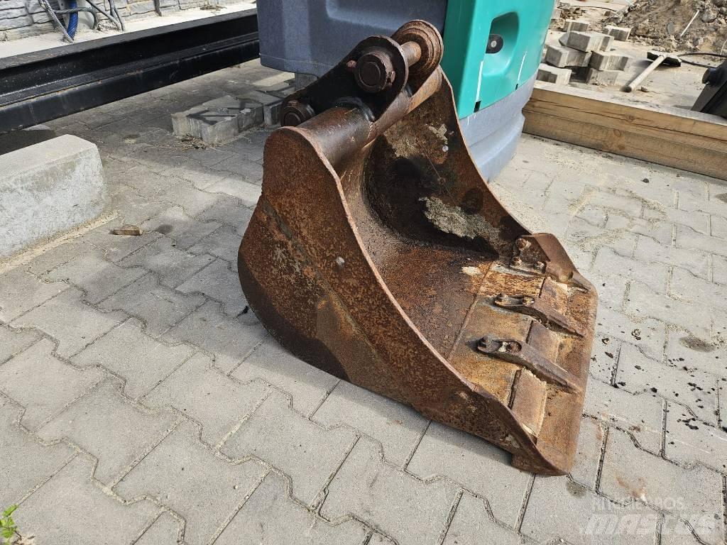 Takeuchi TB 235 حفارات صغيرة أقل من 7 طن (حفارات صغيرة)