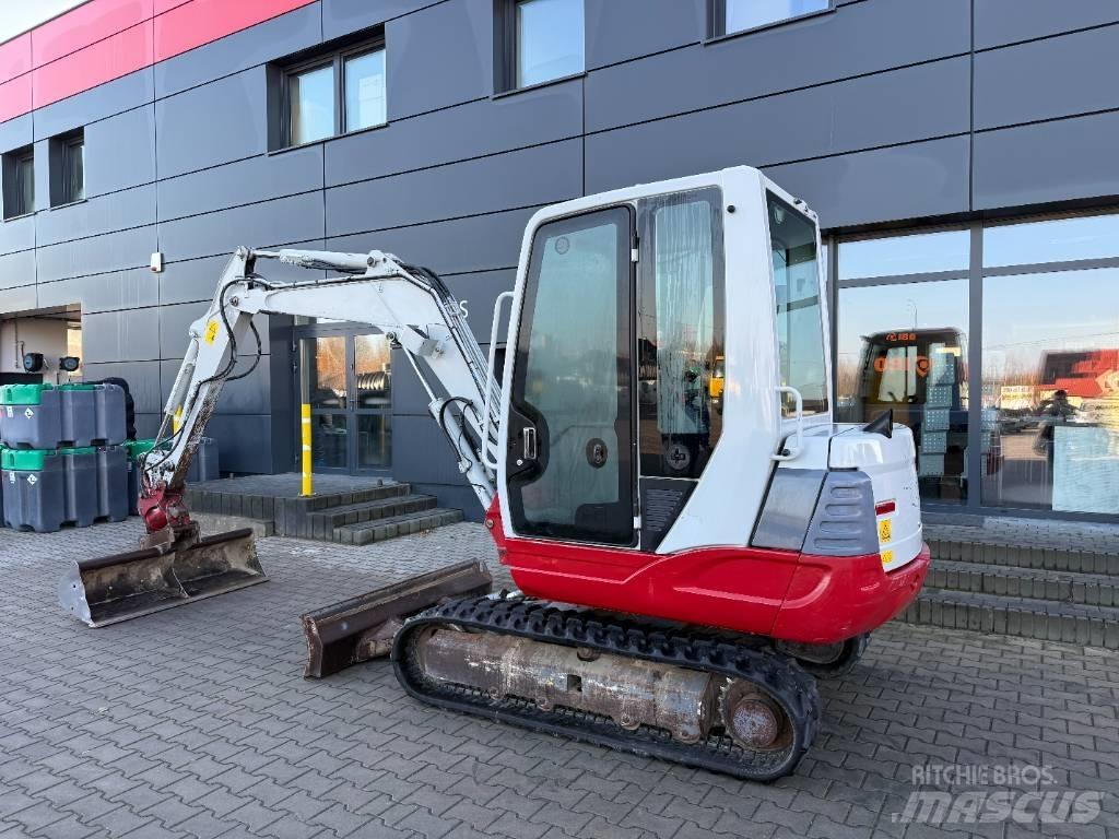 Takeuchi TB 235 حفارات صغيرة أقل من 7 طن (حفارات صغيرة)