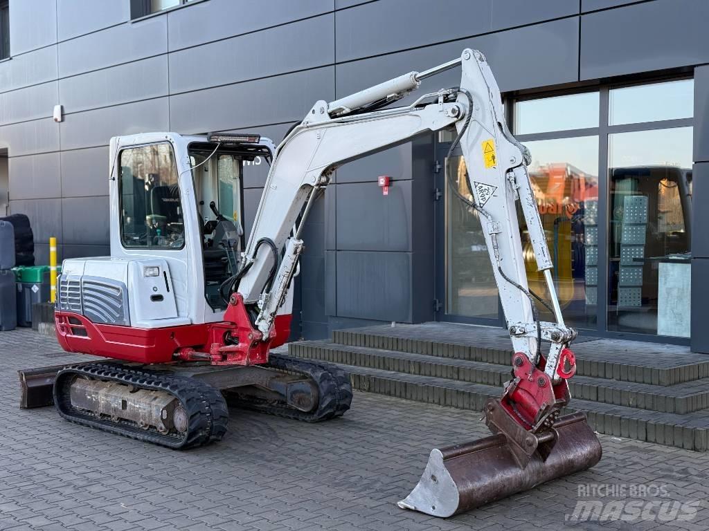 Takeuchi TB 235 حفارات صغيرة أقل من 7 طن (حفارات صغيرة)