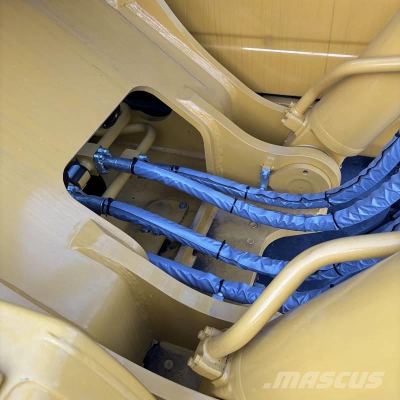 Komatsu PC 450 حفارات زحافة