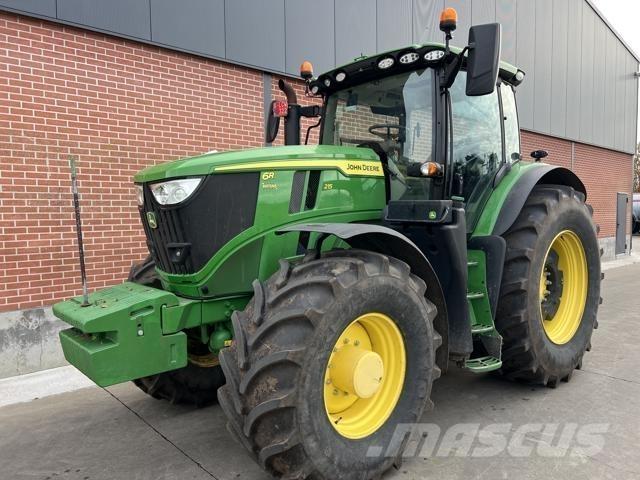 John Deere 6R 215 الجرارات