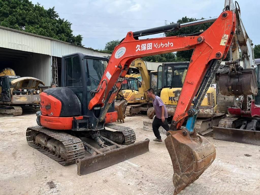 Kubota KX155-5 حفارات زحافة