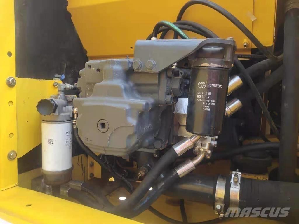 Komatsu 220-8 حفارات زحافة