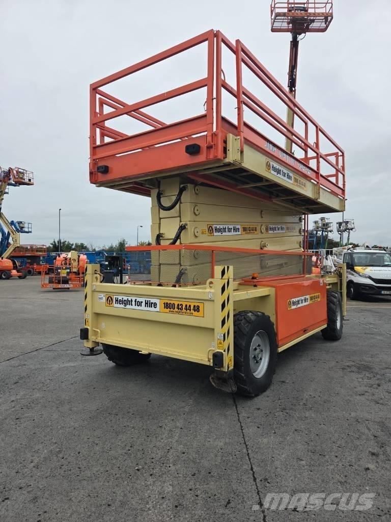 Liftlux 245-25 رافعات مقصية الشكل
