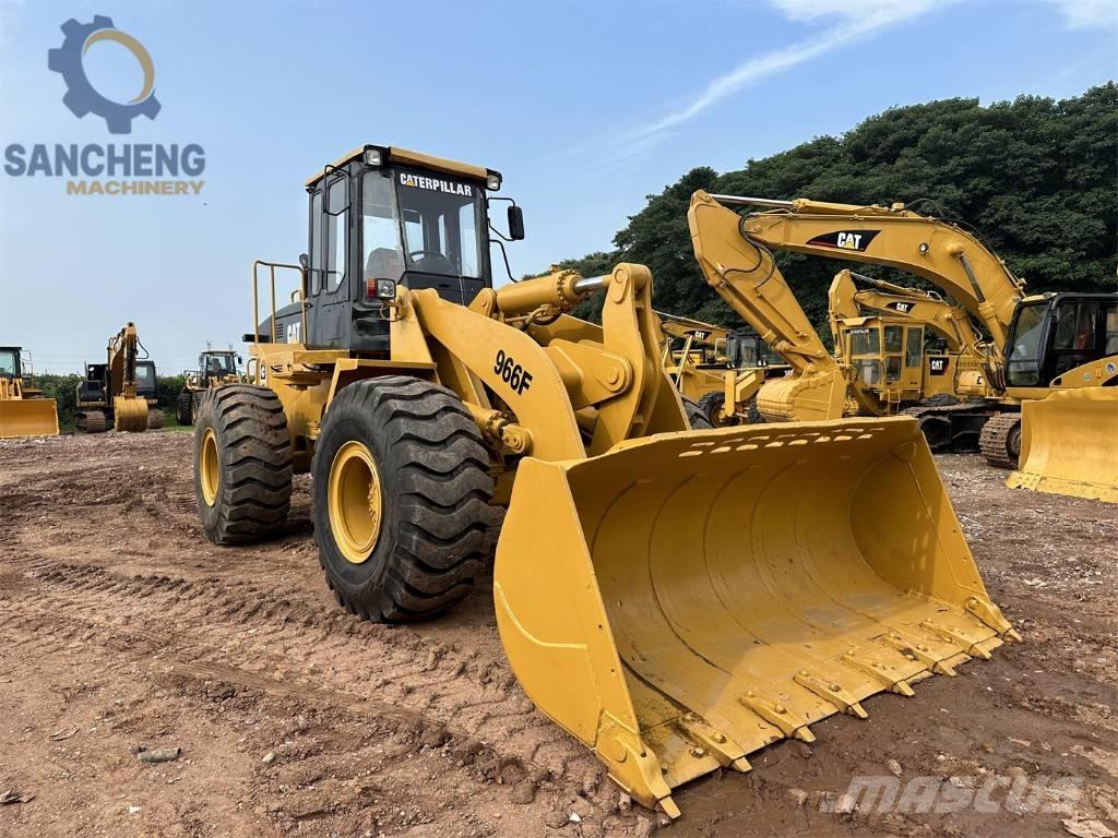 CAT 966 F لوادر بعجل