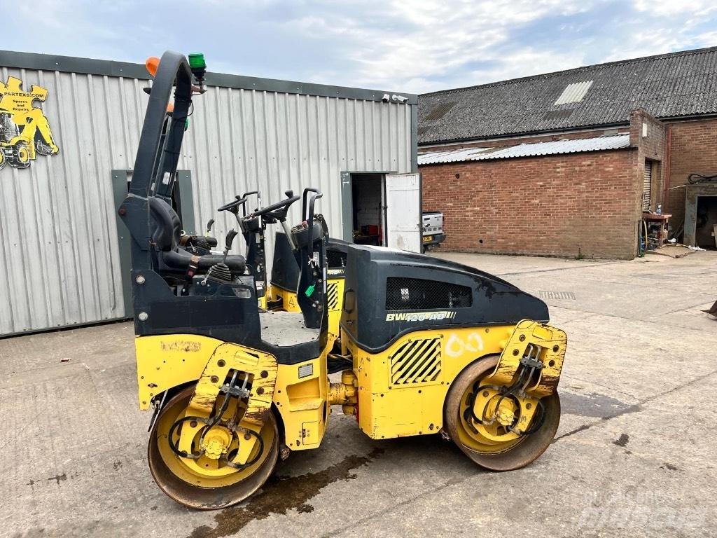 Bomag BW 120 AD-4 مداحل ثنائية الاسطوانة