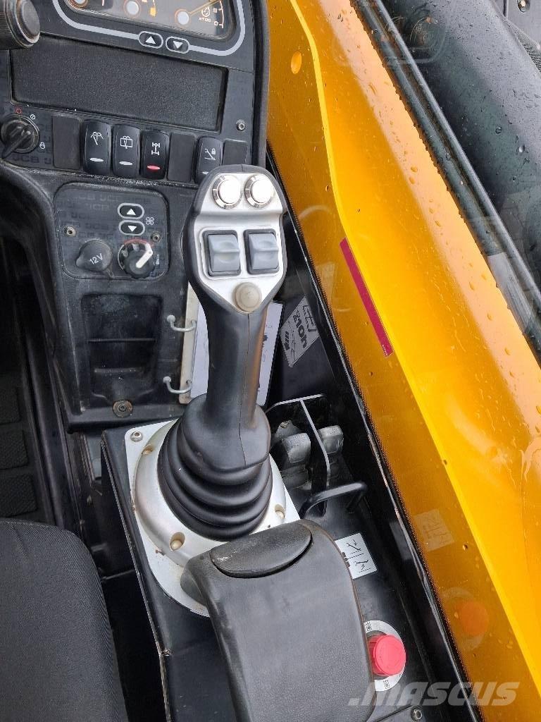 JCB 540-140 مناولات متداخلة