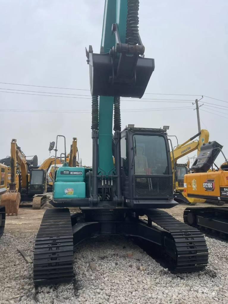 Kobelco SK 200 حفارات زحافة