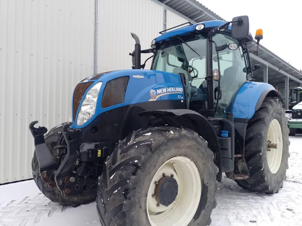 New Holland T 7.175 الجرارات