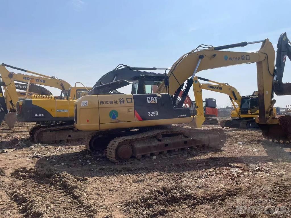 CAT 329 D حفارات زحافة