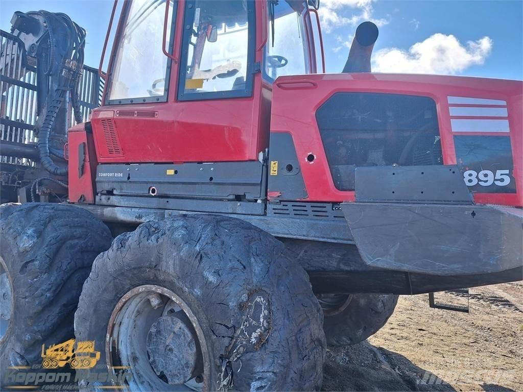 Komatsu 895 حصادات