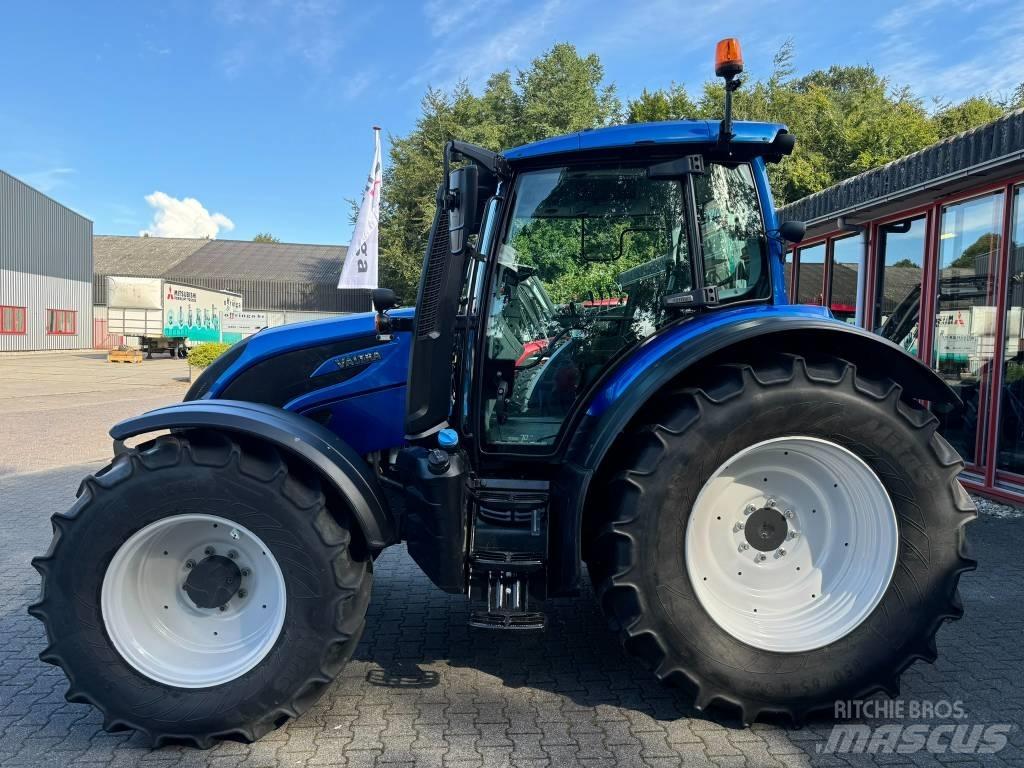 Valtra N 174 A الجرارات