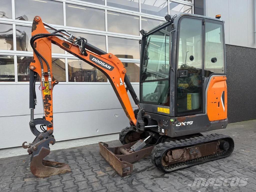 Doosan DX19 حفارات صغيرة أقل من 7 طن (حفارات صغيرة)