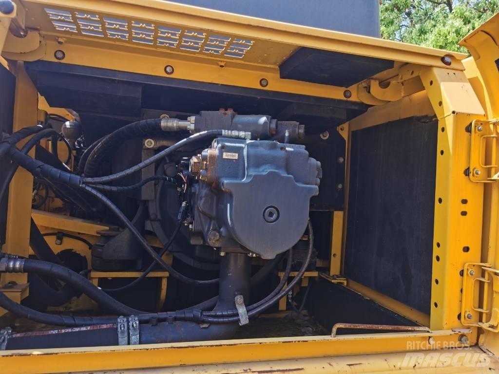 Komatsu PC 450-8 حفارات زحافة