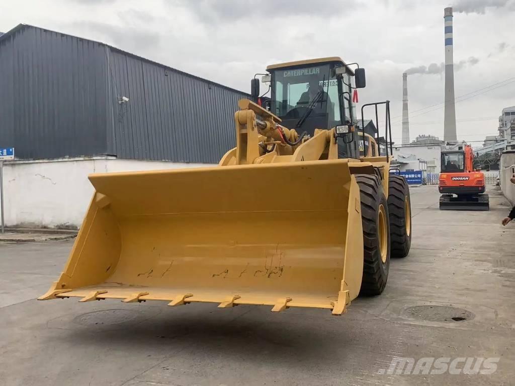CAT 966H لوادر بعجل