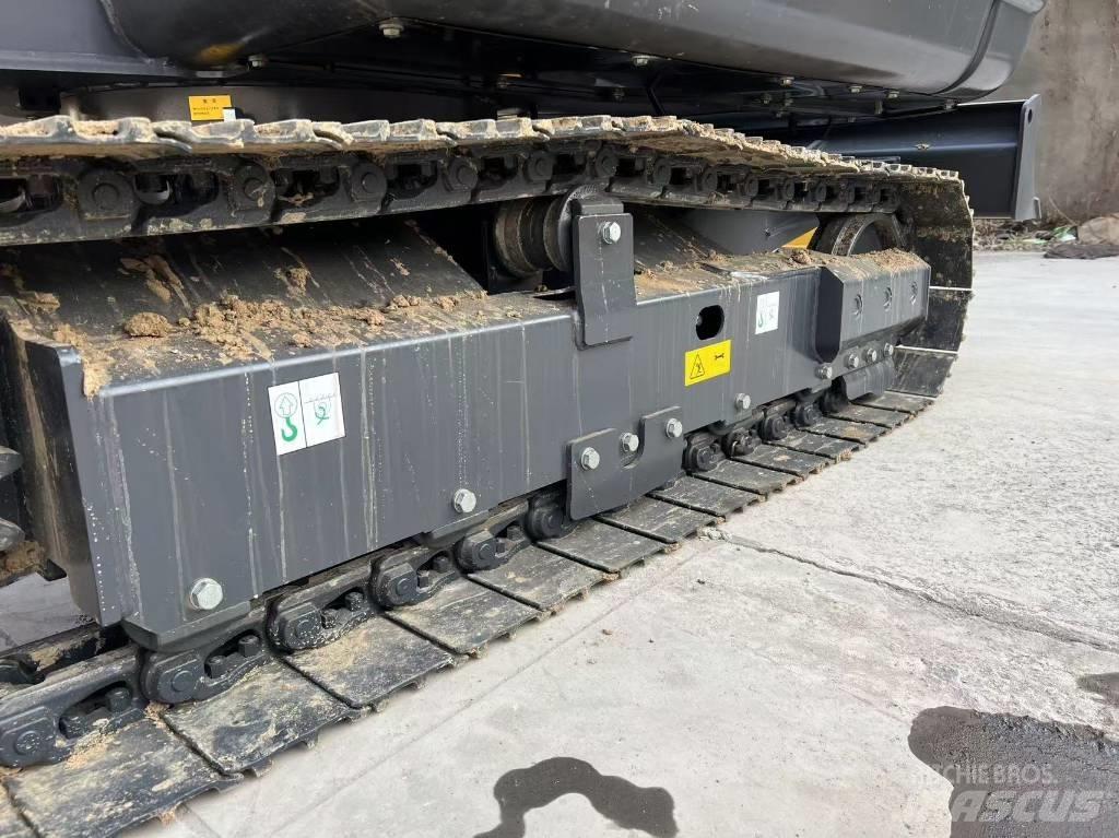 Develon DX 60 E-10 N حفارات صغيرة أقل من 7 طن (حفارات صغيرة)