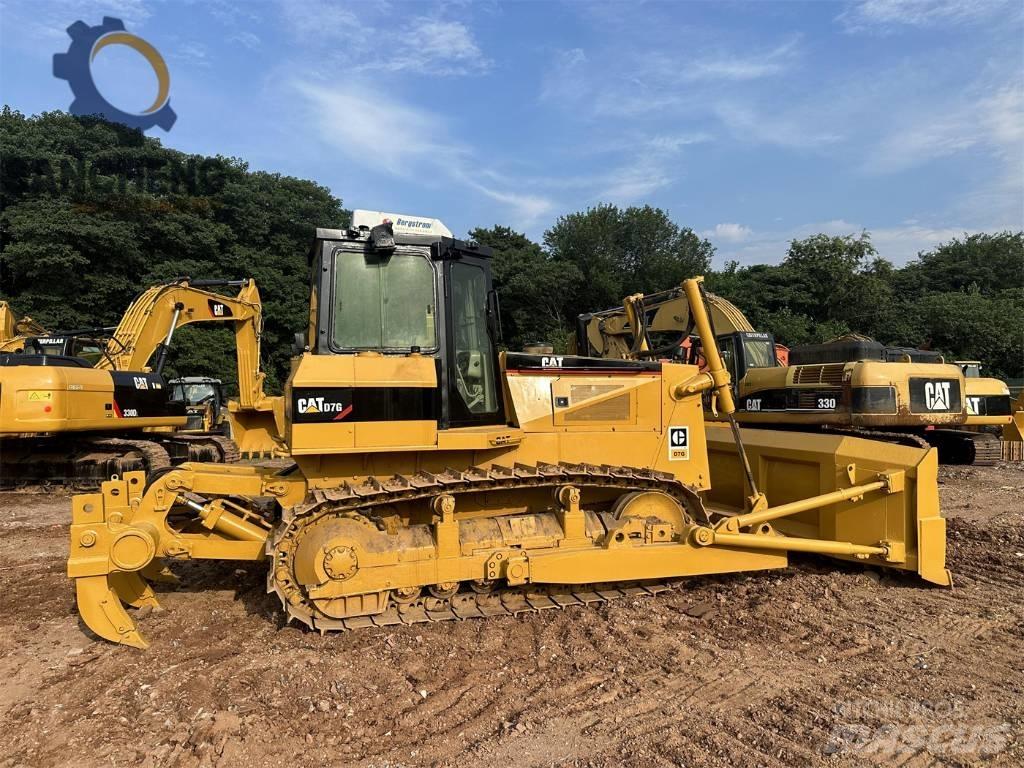 CAT D7G بلدوزرات مجنزرة