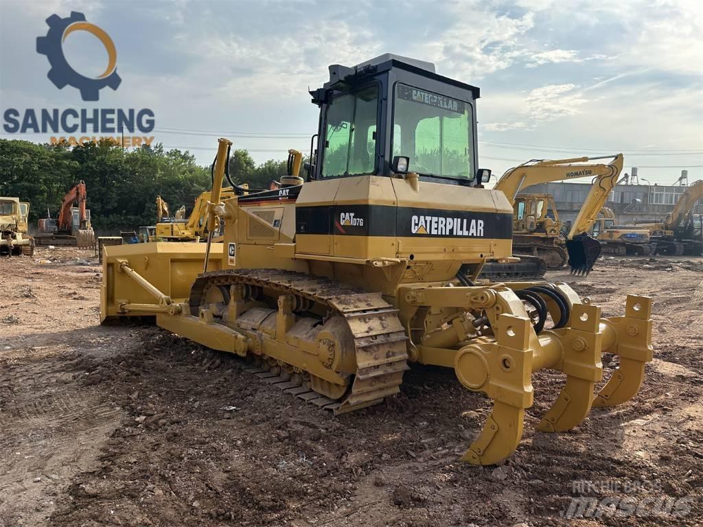 CAT D7G بلدوزرات مجنزرة