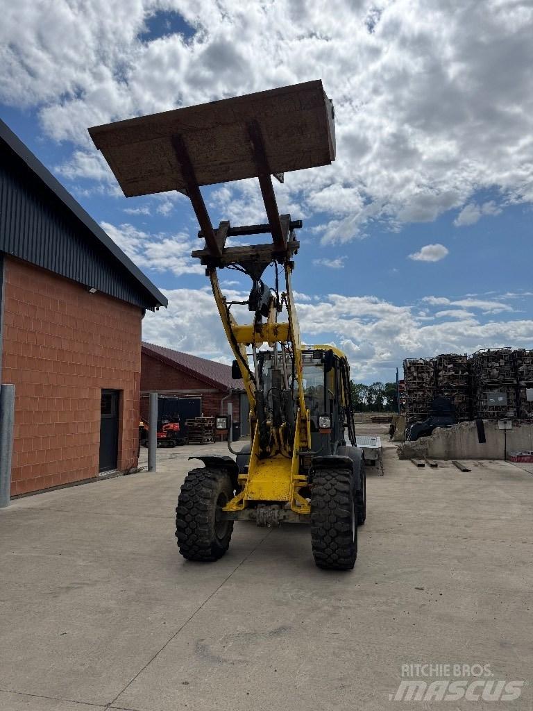 Wacker Neuson WL 44 لوادر بعجل