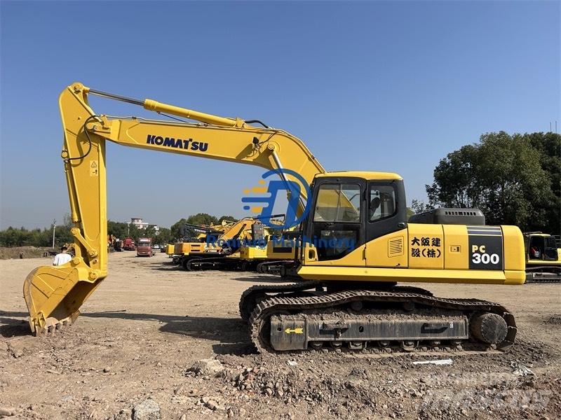 Komatsu PC 300 حفارات زحافة