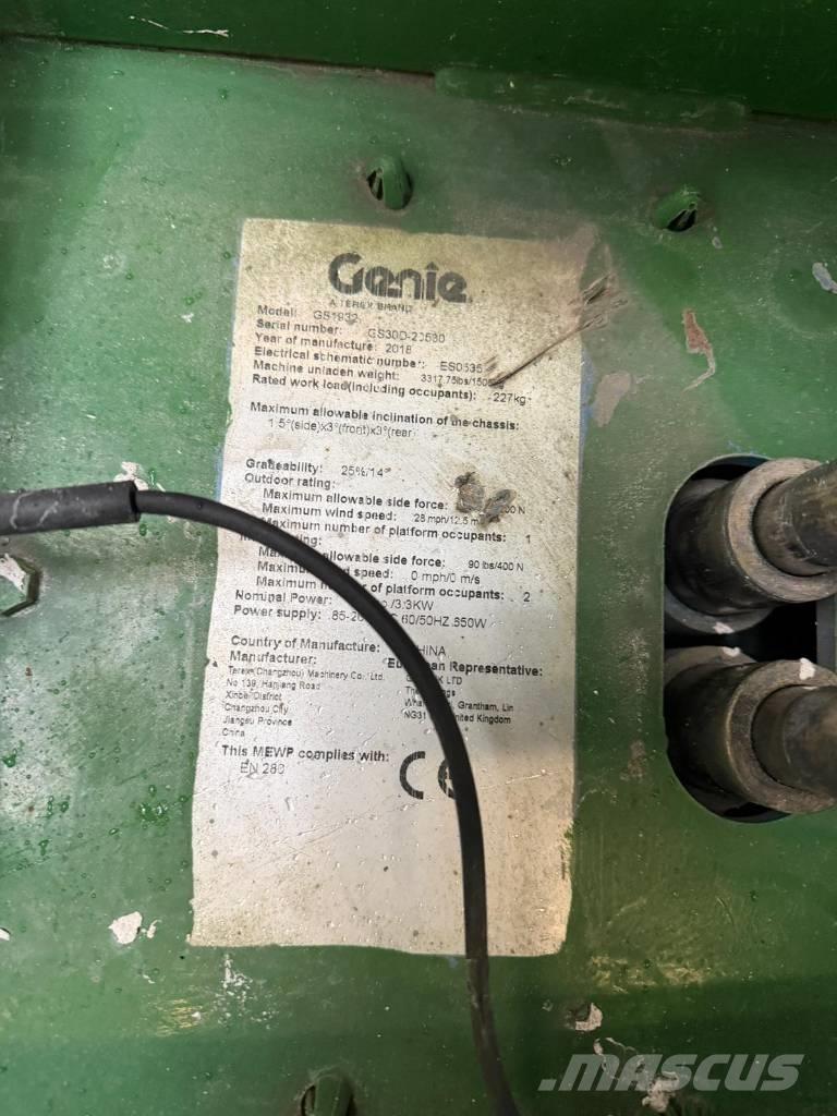 Genie GS 1932 رافعات مقصية الشكل