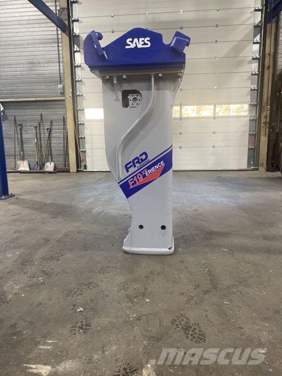 FRD F19 مطارق / كسارات