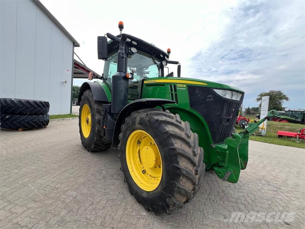 John Deere 7310 R الجرارات