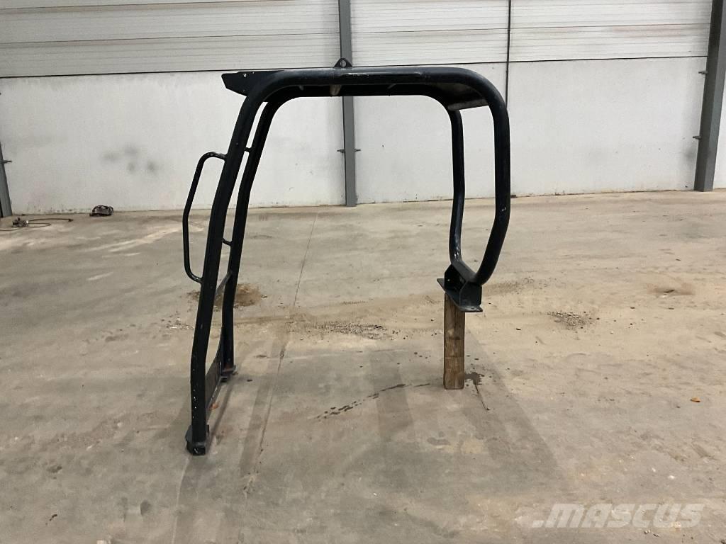 Kubota KX 91-3 كابينة والداخلية