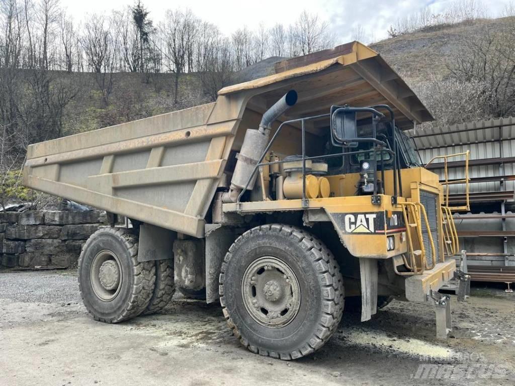 CAT 771D شاحنات المخلفات الصلبة