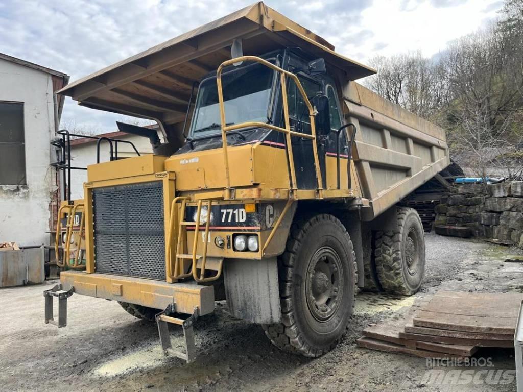 CAT 771D شاحنات المخلفات الصلبة