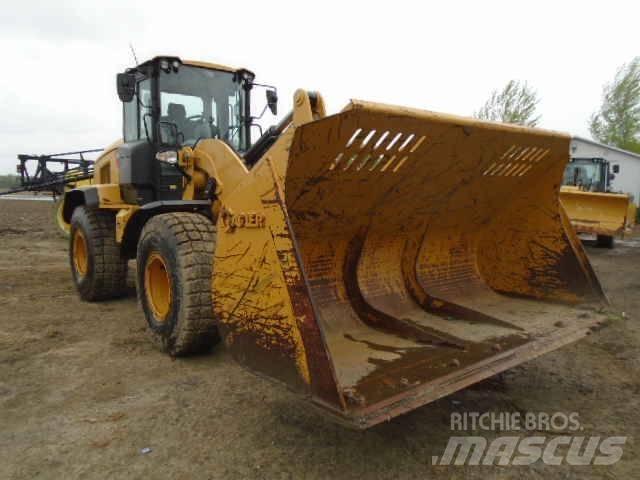 CAT 938M لوادر بعجل