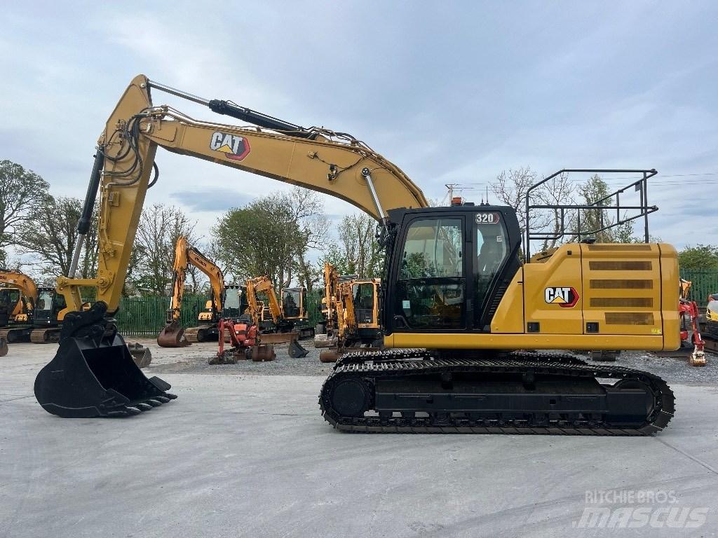 CAT 320 حفارات زحافة