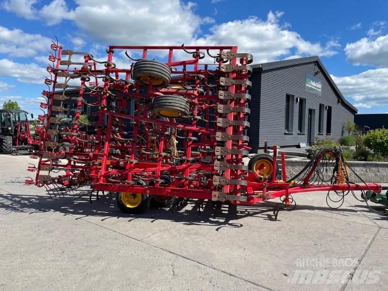 Väderstad NZA 800 مثاقيب مدمجة